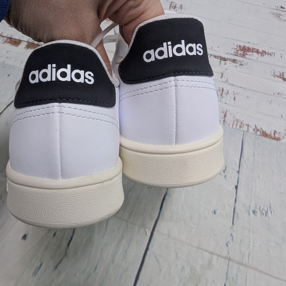 Adidas Advantage k Tennis Shoes - Picture 2 of 5